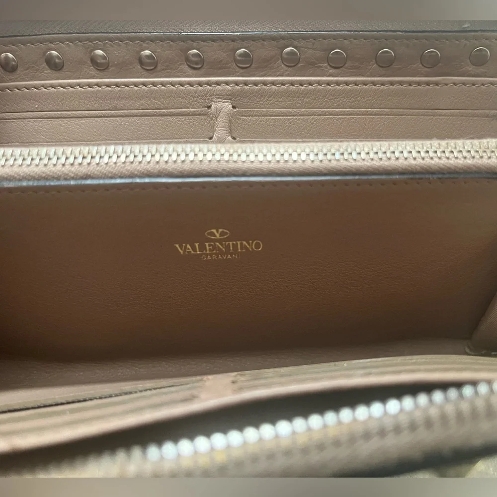 Valentino Garavani Rock Stud Pink Wallet with Gold Studs EUC - Picture 11 of 16